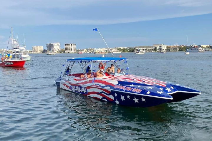 a small boat in a body of water