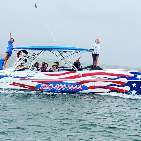 a small boat in a body of water